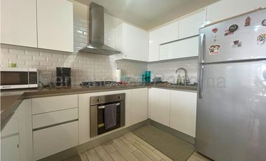 Apartamento en Alquiler en Playa Caracol, Frente al Mar. 26-3987.