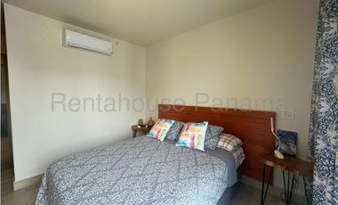 Apartamento en Alquiler en Playa Caracol, Frente al Mar. 26-3987.