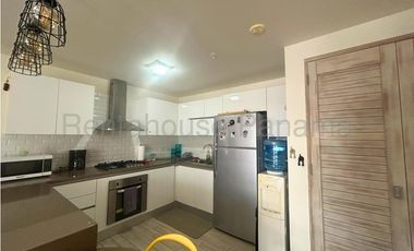 Apartamento en Alquiler en Playa Caracol, Frente al Mar. 26-3987.