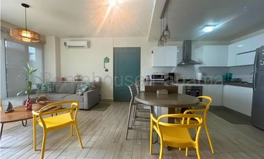 Apartamento en Alquiler en Playa Caracol, Frente al Mar. 26-3987.