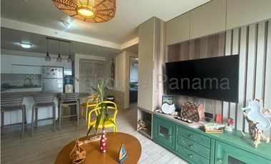 Apartamento en Alquiler en Playa Caracol, Frente al Mar. 26-3987.