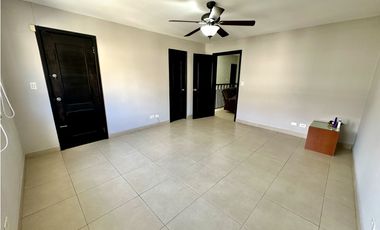 Se vende casa en Altos de Panamá, Bosque de La Cibeles