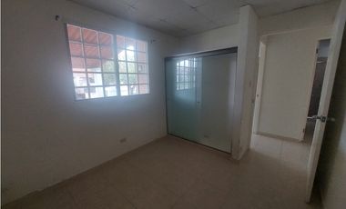 Alquilo casa en Los Avellanos Arboledas Chorrera