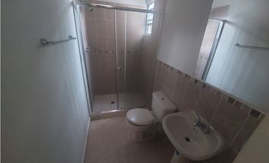 Alquilo casa en Los Avellanos Arboledas Chorrera