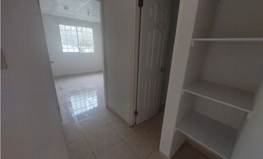 Alquilo casa en Los Avellanos Arboledas Chorrera
