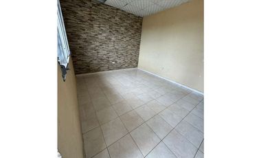 VENTA CASA EN RES. QUINTAS DE LAGO EMPERADOR – ARRAIJN (OF)