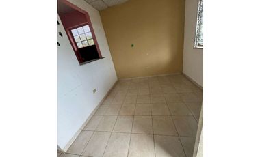 VENTA CASA EN RES. QUINTAS DE LAGO EMPERADOR – ARRAIJN (OF)