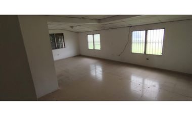 SE VENDE CASA EN ALTOS DE VACAMONTE