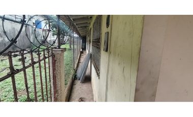 SE VENDE CASA EN ALTOS DE VACAMONTE