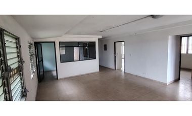 SE VENDE CASA EN ALTOS DE VACAMONTE
