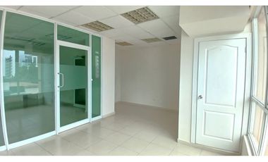 Venta de oficina en Vista Marina en Marbella