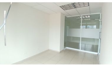 Venta de oficina en Vista Marina en Marbella