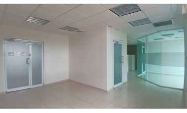 Venta de oficina en Vista Marina en Marbella