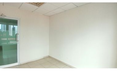 Venta de oficina en Vista Marina en Marbella