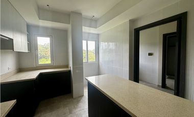 Se Vende Apartamento con Terraza en Tucán Country Club & Resort