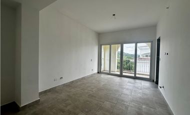 Se Vende Apartamento con Terraza en Tucán Country Club & Resort