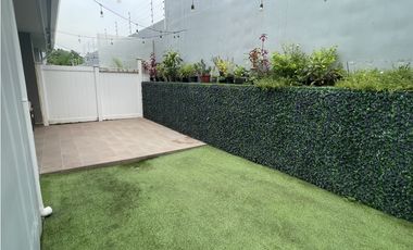 Venta de casa en Brisas del Golf Paseo del Norte, PH Aventura