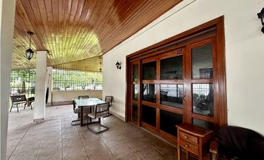 Se Vende Casa con Amplio Terreno y Espacio Alquilado