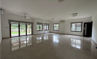 Venta de Casa en Clayton - Ph Senderos