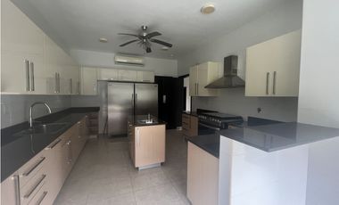 Venta de Casa en Clayton - Ph Senderos