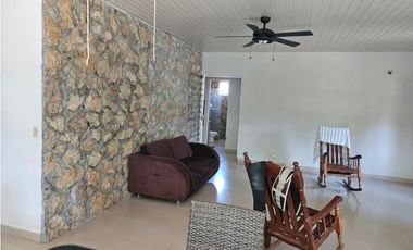 CASA DE PLAYA EN URBANIZACION CERRADA CON AREA SOCIAL