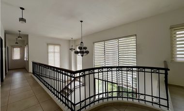 Se Vende Casa en Los Senderos de Camino de Cruces