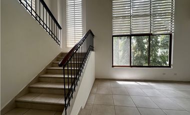 Se Vende Casa en Los Senderos de Camino de Cruces