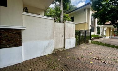 Se Vende Casa en Los Senderos de Camino de Cruces
