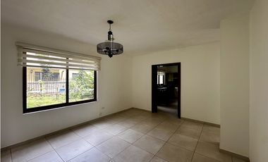 Se Vende Casa en Los Senderos de Camino de Cruces