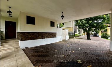 Se Vende Casa en Los Senderos de Camino de Cruces