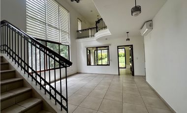 Se Vende Casa en Los Senderos de Camino de Cruces
