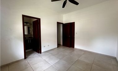 Se Vende Casa en Los Senderos de Camino de Cruces