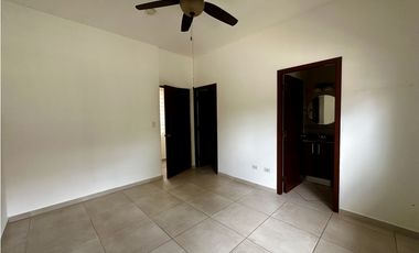 Se Vende Casa en Los Senderos de Camino de Cruces
