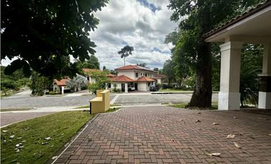 Se Vende Casa en Los Senderos de Camino de Cruces