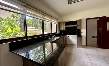 Se Vende Casa en Los Senderos de Camino de Cruces