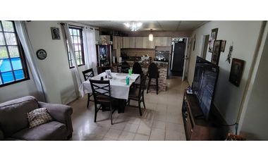 VENDO HERMOSA CASA EN ALTOS DE VACAMONTE