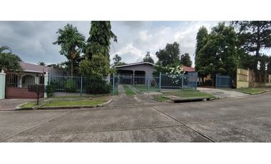 VENDO HERMOSA CASA EN ALTOS DE VACAMONTE