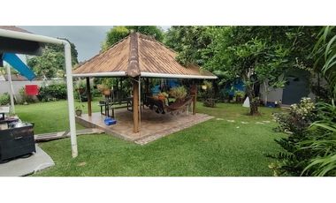 VENDO HERMOSA CASA EN ALTOS DE VACAMONTE