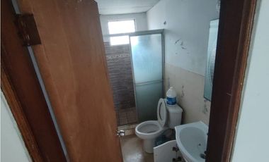 vendo enorme casa ALTOS DE VACAMONTE