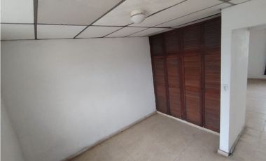 vendo enorme casa ALTOS DE VACAMONTE