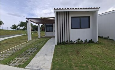 Venta de Casas de Playa Full Equipadas San Carlos - Panamá Oeste