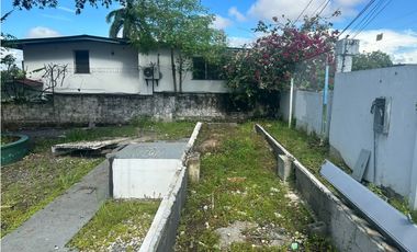 Terreno en Venta – Avenida Santa Elena, Parque Lefevre