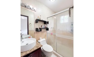 Venta de Casa con Piscina y Jardín en Costa Sur, Panamá