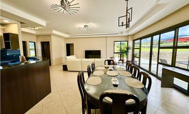 Se Vende Casa en Alto Boquete, Chiriquí