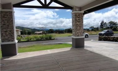 Se Vende Casa Campestre en Alto Boquete, Chiriquí