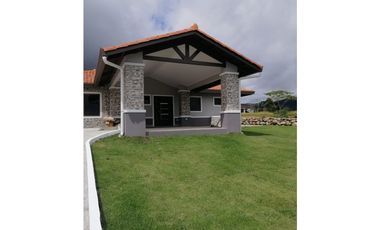 Se Vende Casa Campestre en Alto Boquete, Chiriquí