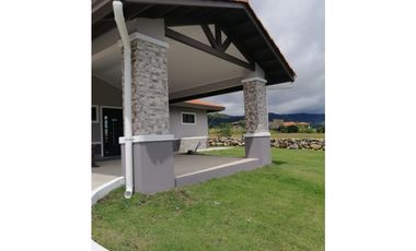 Se Vende Casa Campestre en Alto Boquete, Chiriquí