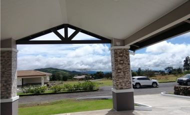 Se Vende Casa Campestre en Alto Boquete, Chiriquí