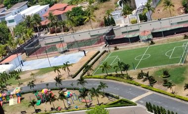 Venta de apartamento amoblado, frente al Mar, Coronado