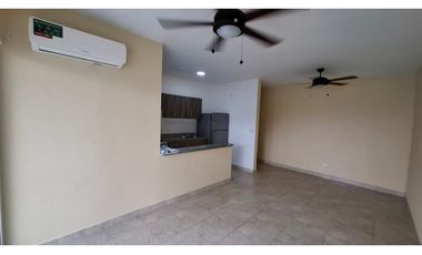 Venta de Apartamento en PH Altamarina, Playa Dorada